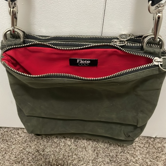 Brand new Army green canvas shoulder bag, 3 bags in 1. - Picture 3 of 7
